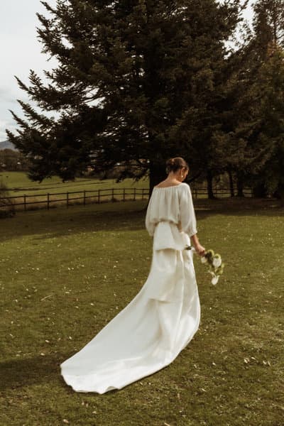  La novia vasca fotógrafa que se casó en Francia y triunfó con su diseño de estilo rústico.